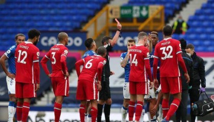  米兰德比争议红牌，VAR判定引发热议  