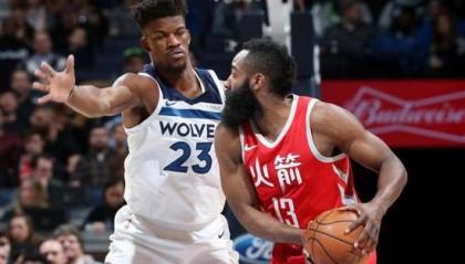  爱德华兹三分箭如雨下，森林狼射落老鹰获四连胜