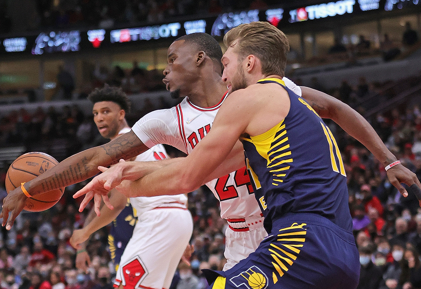  拉文绝平公牛加时负篮网  