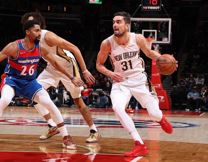  奇才库兹马末节21分逆天改命  